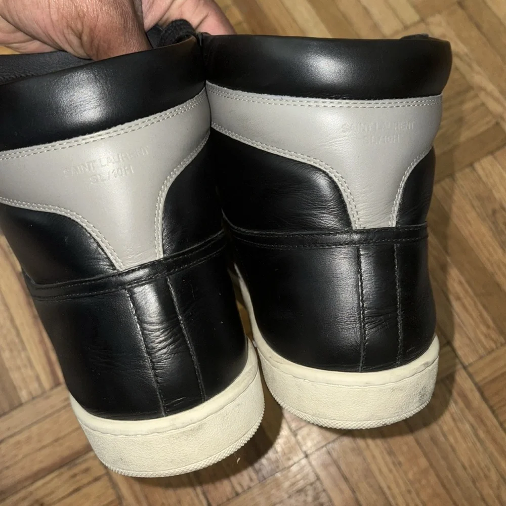 Saint Laurent Black and Gray High-Top Sneakers - Picture 9 of 14